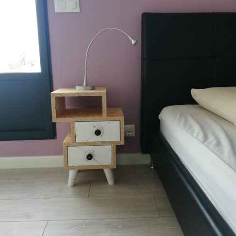Table de chevet